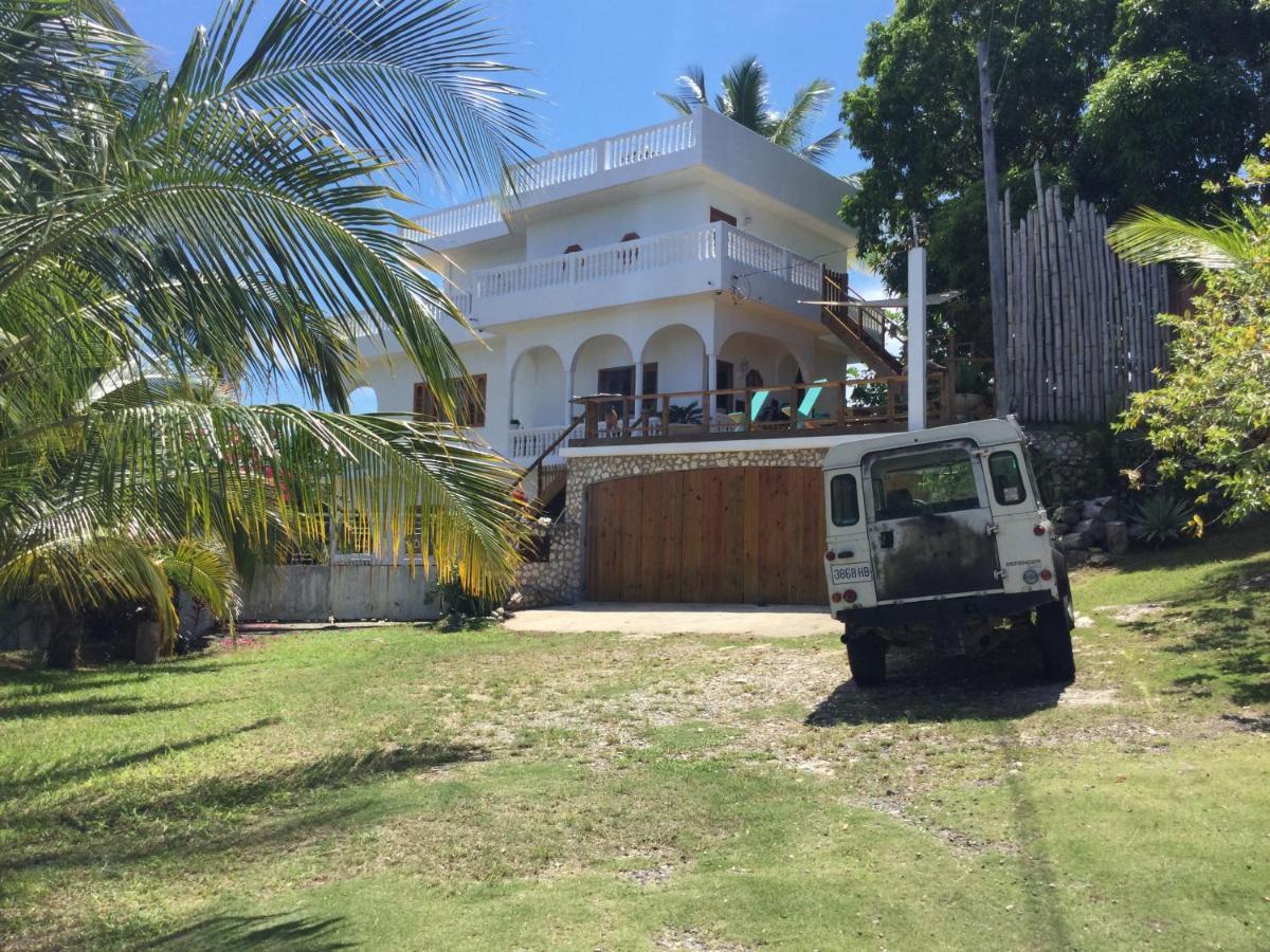 Fantastic Views At Friends Apartment Port Antonio Bagian luar foto